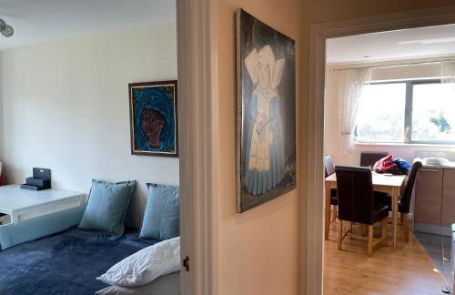 Luxury 2 Bedroom Apartment- Lake view - Free Parking - Wembley Stadium 5KM - Foto 16