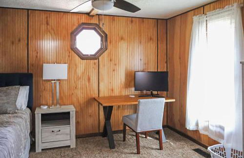 Mountain Cabin w Hot Tub Deck Grill & Fire Pit - Foto 22