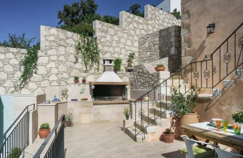 Butterfly, a historical villa with pool & hot tub! - Foto 41