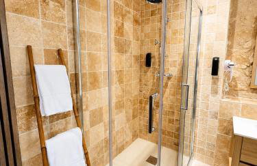 Loft Suite de luxe - Jacuzzi - SPA - Balnéo Vendôme - Foto 8