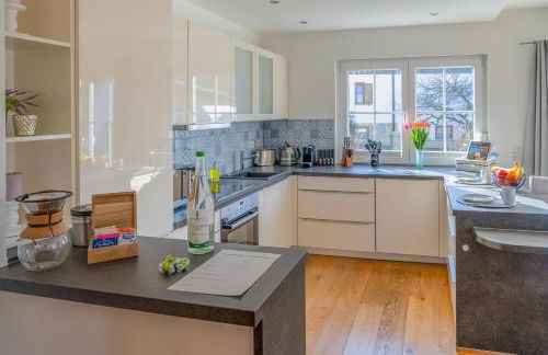 Lüftenblick - 2 Ferienwohnungen am Starnberger See, mit Terrasse oder Balkon, Weitblick, Sauna, Kamin, E-Ladestation - Foto 52