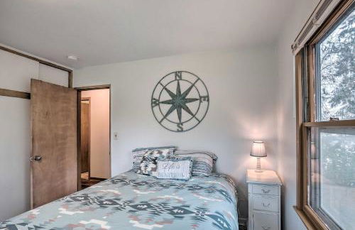 Birchwood Cottage with Red Cedar Lake Access! - Foto 17