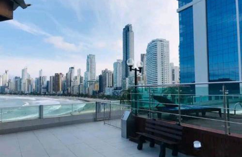 Piscina a beira-mar, tranquilidade e qualidade no melhor de BC - Foto 38