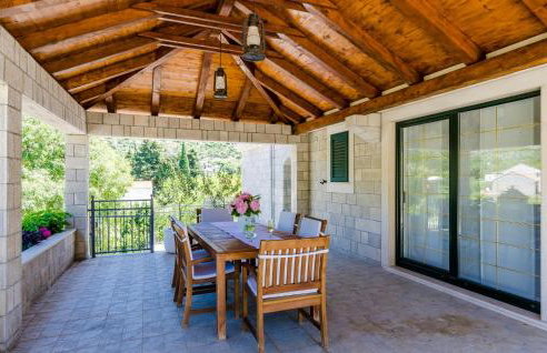 Beautiful Home In Gromaca With Wifi - Photo 18