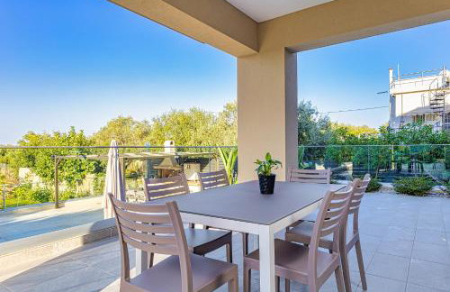 Chris and Stratos villa with private ecologic pool and kid's playground! - Foto 35