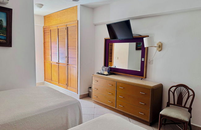 Hotel Tropicana - Near Olas Altas Street - Foto 19