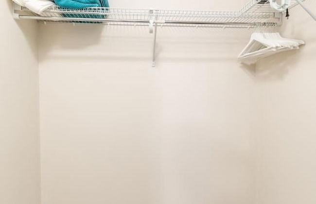 3BR 2 5BA Townhome 1 min to the Beach BBQ Parking - Foto 47