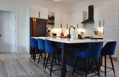 Amazing New House - Waterfront Getaway + Boat Dock - Foto 2