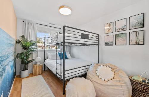 Luxe OB Home, Walk to Beach, Sauna, and Backyard - Photo 37