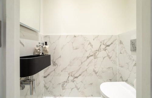 The Heart of Westminster - Photo 21