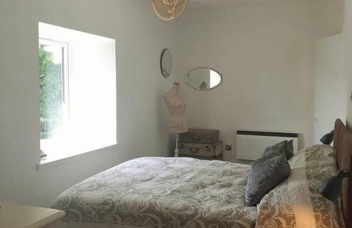 Peaceful and Stunning Waterside Location - Foto 8