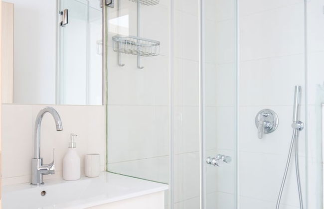 Cozy 2BDR with Parking - Foto 21