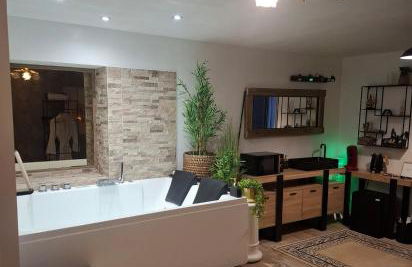 Suite deluxe avec jacuzzi et jardin à 2 min de la plage - Foto 10