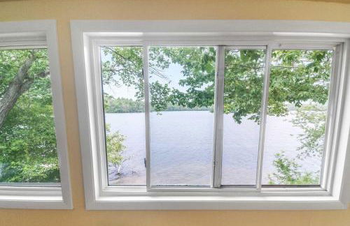 Family Lakefront Adventure House 3BR wFirepit & Scenic - Foto 30