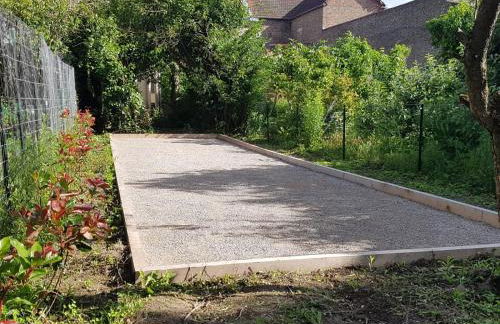 4 Ch - 10 pers - Grande Maison - Parking - Jardin - BBQ - Foto 3