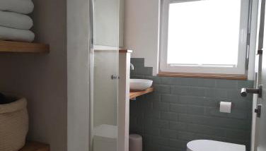 Apartments 11 - Photo 5, towels, Shower