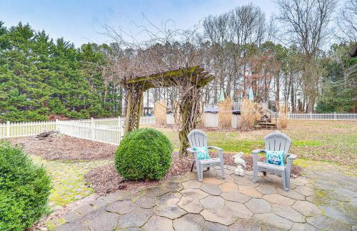 Spacious Trappe Getaway with Outdoor Pool and Gazebo! - Foto 29