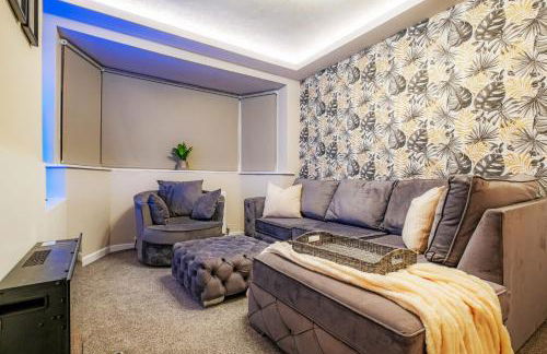 Luxury Cozy 2 bed house hot tub family friendly business traveler family of 4 - 6 with parking close to Birmingham city centre , M6 , Aston univerity , Great Barr Birmingham - Foto 5