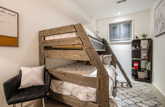 Luxury Townhouse in Downtown Toronto - Photo 21