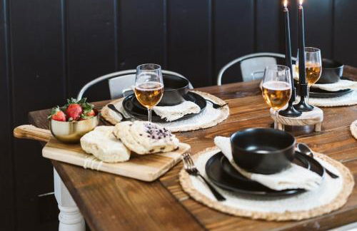 Amazing Escape King Bed BSU Parking Fire Pit - Photo 8