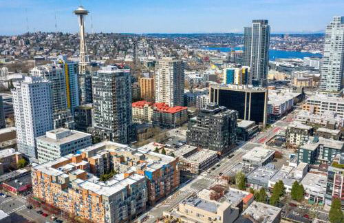 Belltown's Flower Moon, near The Space Needle - Foto 6