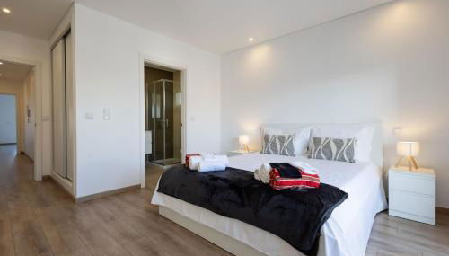 Casa Férias com Piscina Aquecida e Suítes Privadas - Foto 2, towels, wardrobe