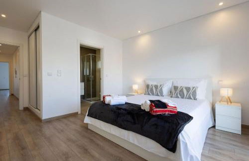 Casa Férias com Piscina Aquecida e Suítes Privadas - Foto 2