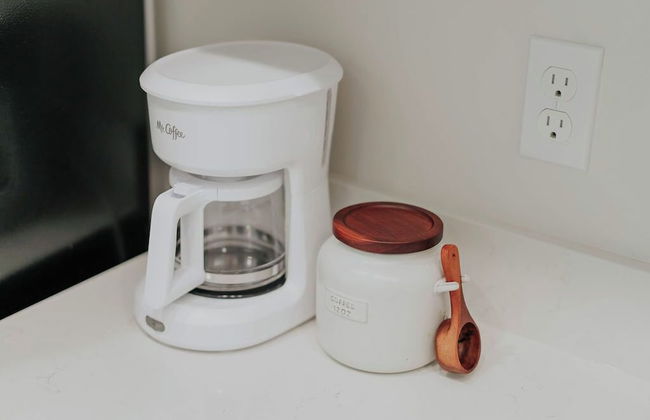 NEW Downtown SLC Apt l KING Bed l City View - Photo 9