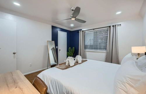 Your Airy King Suite Getaway - Sleeps 4 - Pool, Prkg - Photo 10
