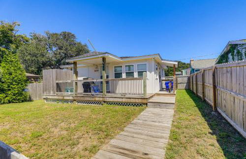 Fenced Yard, Walkable Location Cozy Beaufort Home - Foto 20