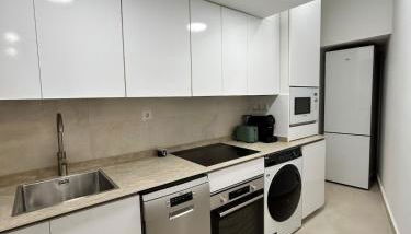 AeroSuites202 Alojamiento Madrid - Photo 4