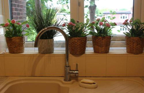 Long Stay 2BR Garden View Flat WiFi Parking Dishwasher Walk to Bromley High St & Station - Foto 29