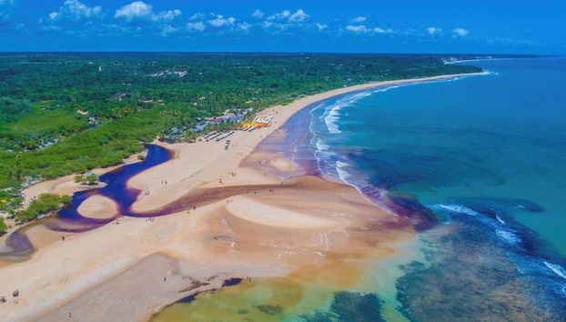 As águas turquesas de Trancoso