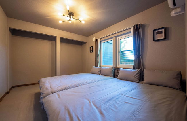 THE CHATEAU - Photo 12