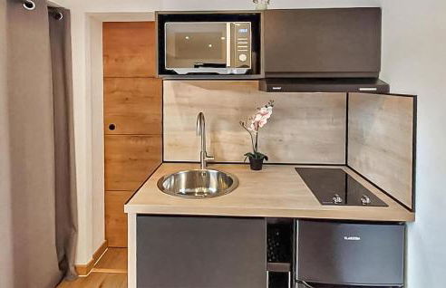 Nice Home In Jonquerettes - Foto 12