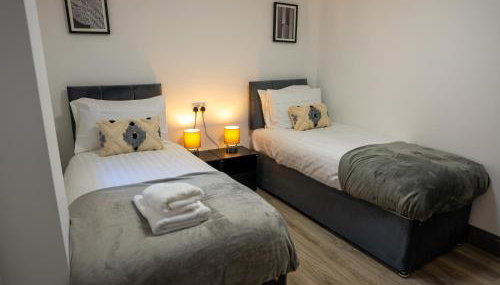 Penthouse 3 Bed, Large HotTub Long stay Discount - Foto 5