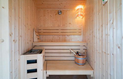 Kugelhaus Phoebe Charmantes Kugelhaus aus Holz am Waldrand des Tollensesees - Foto 13