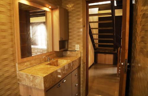 Chalé com Piscina Aquecida - Vista Panorâmica da Praia, a 200m do Mar, Sala de Jogos, Academia e Churrasqueira - Photo 10