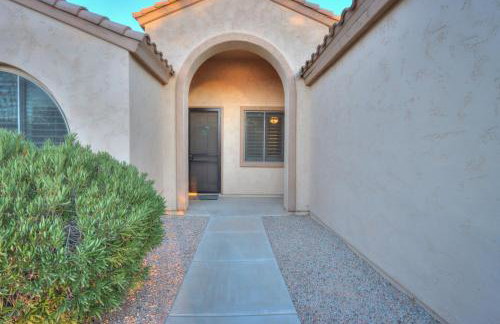 Pet friendly 3br 2ba Private optional heated Pool BBQ grill Golf Clubs close to park - Foto 32