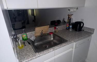 LOFT IN WITH ALL AMENETIES BUILDING BEST LOCATION IN MIDTOWn - Foto 3