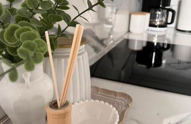 Modh Patras City Centre - Modern Design Oasis - Photo 25