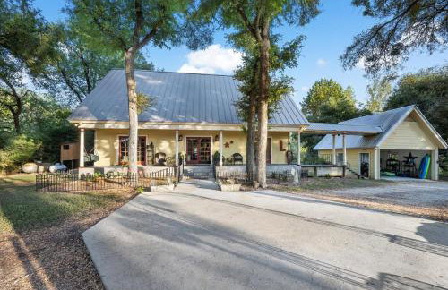 Waterfront & Pet-friendly 3-Acre Home with fire-pit - Photo 39