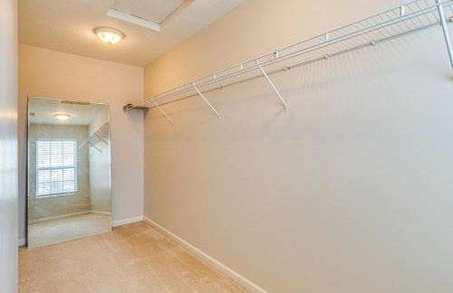 Close to Main Street Townhome in Zionsville - Foto 15