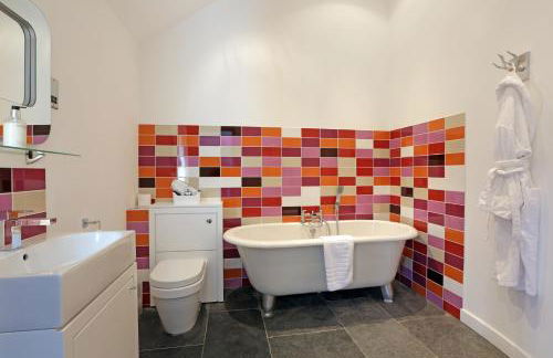 The Farmyard Adults Only - Foto 18