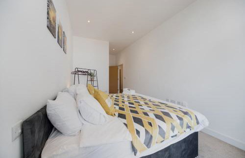 Stylish 2 bed Flat in London with River Thames views Access to boat rides into London-Near O2 Arena and Excel, Fast Wi-Fi, Free Parking, Excellent links Elizabeth and Southeastern Train Line - Foto 13