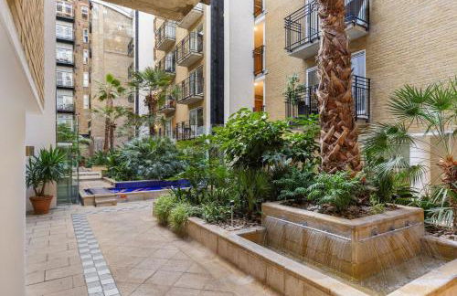 GuestReady - Relaxing Ensuite Room with Balcony - Foto 17