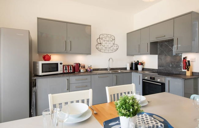 Absolute Beachfront With Decked Garden Oasis and Views - Foto 60