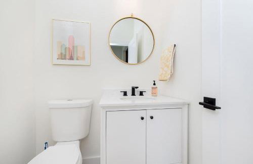 Modern Retreat with Hot Tub-Near Downtown Indy-Family Friendly - Foto 28