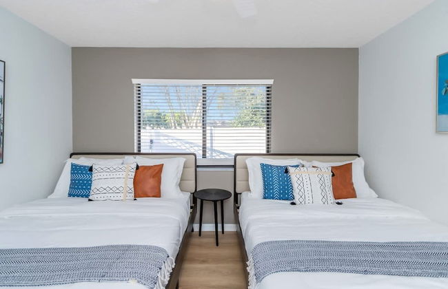 Fun Family-friendly Modern Beach Home With Pool - Photo 10