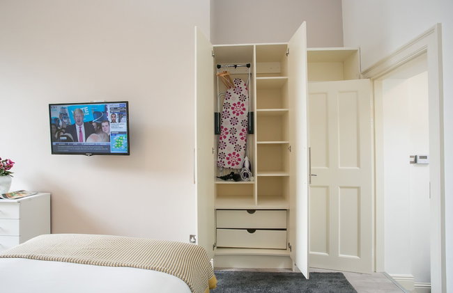 St. Stephen's Green Apartments - Photo 7